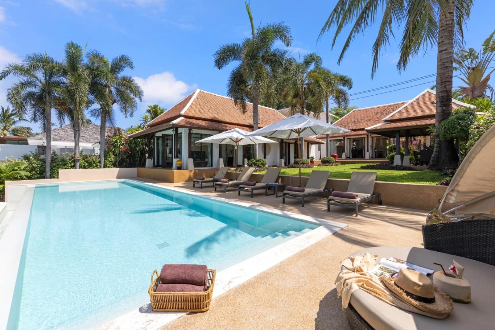 Bacaya Beachfront Villa Bang Rak Beach  Exterior photo